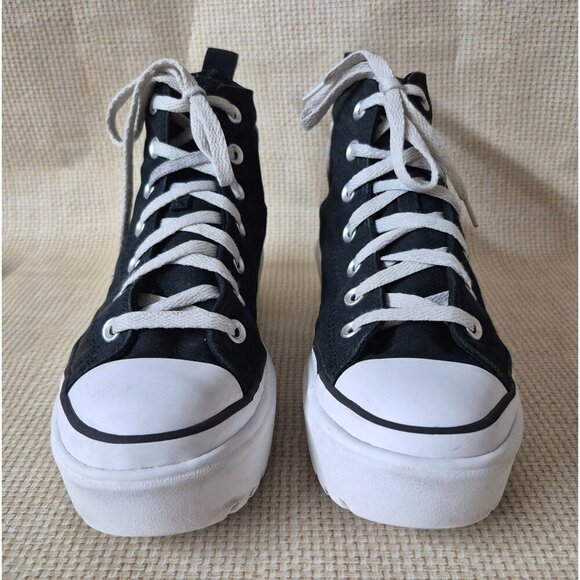 Youth Black & White Chuck Taylor All Star Lugged Heel Platform Sneaker Size 6 - Picture 2 of 11
